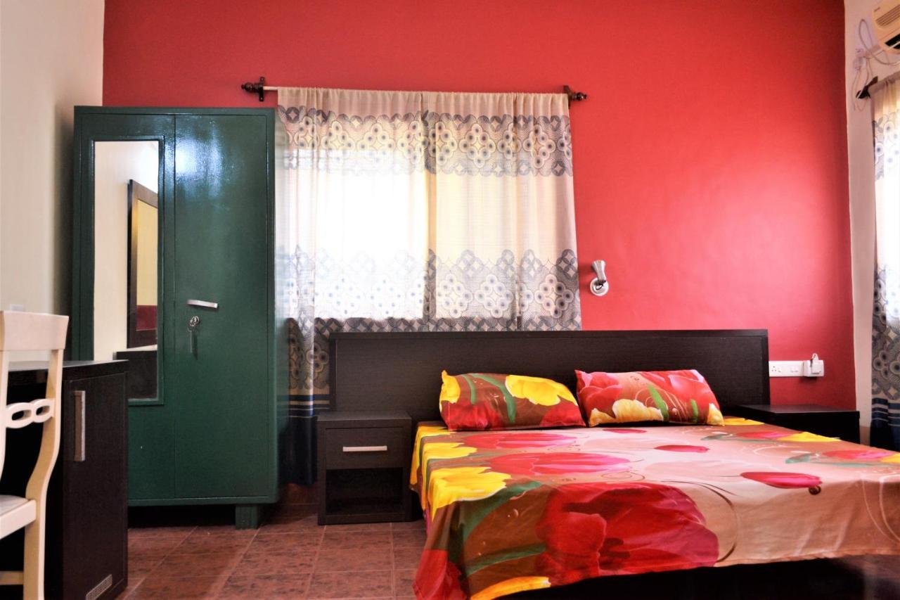 Monte Villa Guest House Candolim Esterno foto