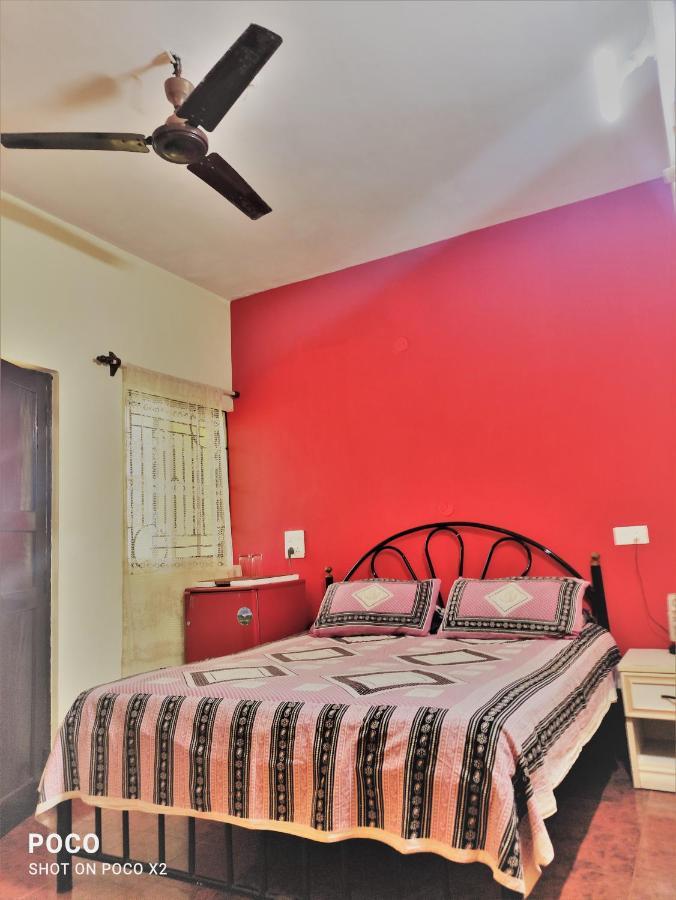 Monte Villa Guest House Candolim Esterno foto