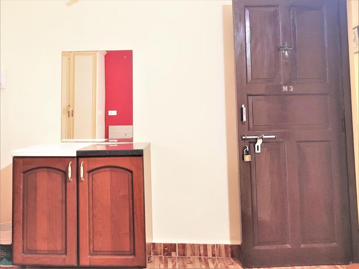 Monte Villa Guest House Candolim Esterno foto