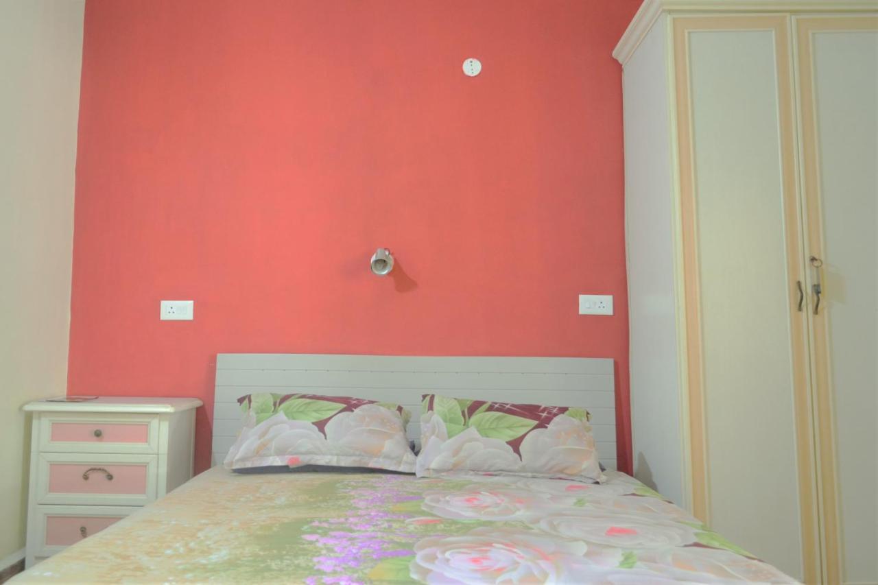 Monte Villa Guest House Candolim Esterno foto