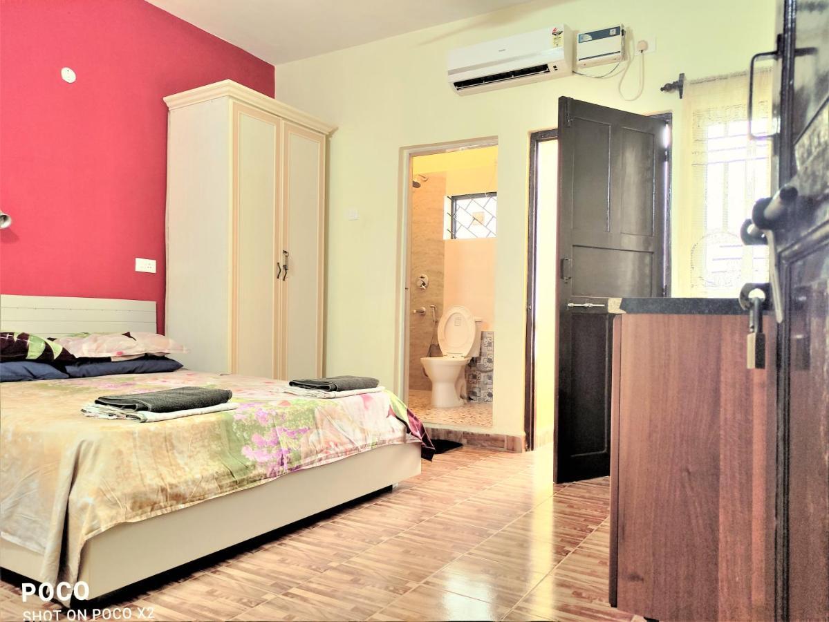 Monte Villa Guest House Candolim Esterno foto
