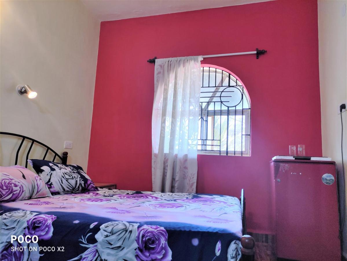 Monte Villa Guest House Candolim Esterno foto