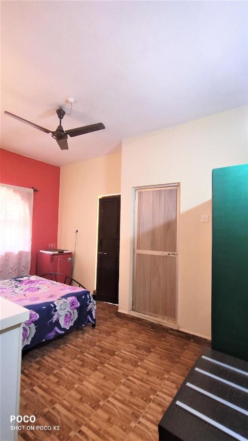 Monte Villa Guest House Candolim Esterno foto