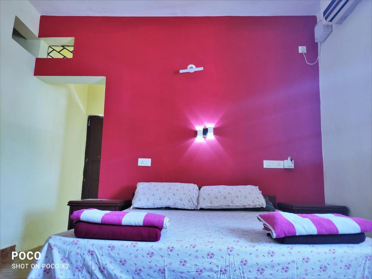 Monte Villa Guest House Candolim Esterno foto