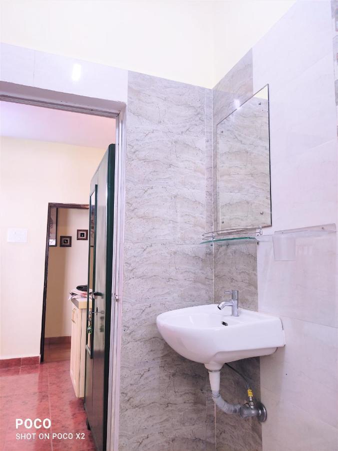 Monte Villa Guest House Candolim Esterno foto